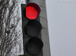 Kia влетела под поезд Москва-Душанбе на севере Волгограда