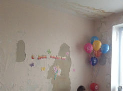 В волгоградской больнице №7 дети отметят Новый год в полуразрушенных палатах