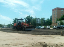 В Волгограде завершают строить социальную парковку