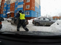 В Волгоградской области пьяный охранник сетевого магазина устроил погоню 