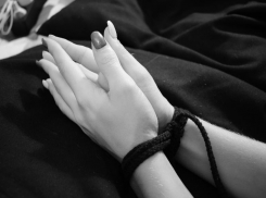 Бездомный мужчина связал и ограбил женщину в ее доме в Волгоградской области