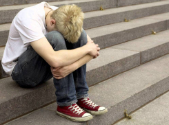 Под угрозой продажи на органы школьника два месяца поили и насиловали в Волгограде 