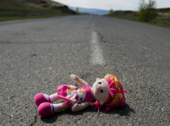 Восьмимесячная малышка попала в больницу после ДТП в Волжском