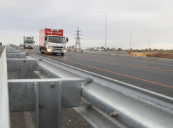 Деньги нарушителей платной парковки и наглых дальнобоев пустят на дороги в Волгограде