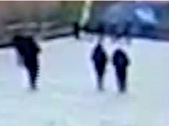 Фанат «Факела» зажёг фаер на Мамаевом кургане: ВИДЕО