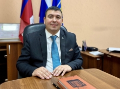 Еще один глава района покинул пост в Волгоградской области