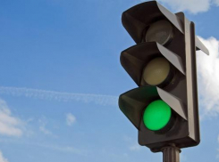 По всему Волгограду отключают светофоры