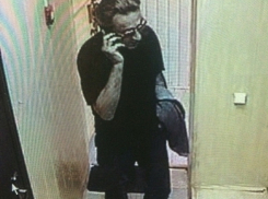 Полицейские Волгограда разыскивают вооруженного налетчика на ломбард