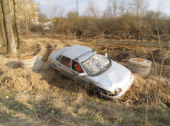 Под Волгоградом 50-летний водитель перевернулся на ВАЗ-2110: 4 пострадали