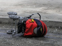 Девушка-водитель на ВАЗ-21099 протаранила коляску с 8-месячной девочкой в Урюпинске