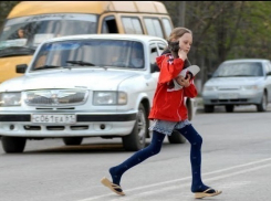 В центре Волгограда водитель на ВАЗ-2112 сбил на «зебре» 10-летнюю девочку 