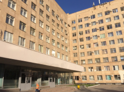 В Волжском из-за молнии обесточило больницу имени Фишера