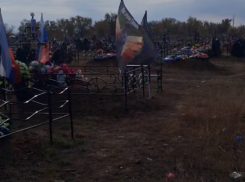 Могилы участников СВО среди мусорных завалов нашли в Волгоградской области 