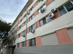 Убитую пятиэтажку на севере Волгограда до неузнаваемости преобразил капремонт и сделал её образцовой