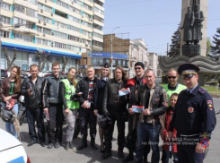 Волгоградских мотоциклистов благословили на начало сезона