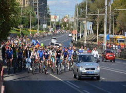 В Волгограде стартовал очередной велопарад