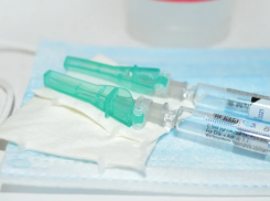 Около 9% волгоградцев выступили за вакцинацию детей и подростков