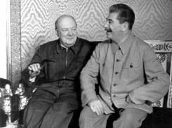 800 самолетов для защиты неба над Сталинградом просил Сталин у США и Великобритании 