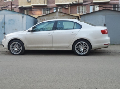 На севере Волгограда задержан похититель колес с Volkswagen Jetta