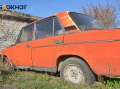 Штрафы до 300 тысяч рублей за парковку на пустыре хотят ввести в Волгограде 