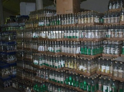 Под Волгоградом обнаружили 25 тысяч бутылок сомнительного алкоголя