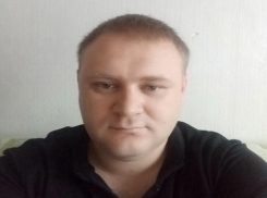 Волгоградец вступился за коллегу возле проходных «Титан-Баррикады» и получил два удара в живот ножом