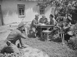 21 июля 1942 года - в Сталинград приехал Шолохов