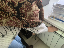 «Зима — выживайте, как хотите»: в поселке Ангарском в Волгограде замерзают люди