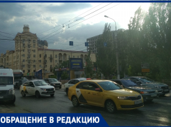 Волгоградке отказал в поездке водитель Яндекс.Такси из-за ее просьбы надеть маску