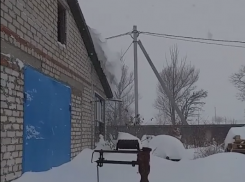 Засыпало по грудь: в Суровикинском районе прошел первый снегопад