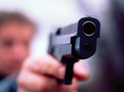 В Волгограде около администрации Красноармейского района открыли стрельбу