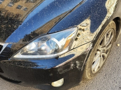 Это не любовь: волгоградец ищет незнакомку, подбившую его «Лексус»