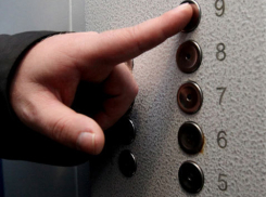 В Волгограде «муниципальная» УК отказывается чинить лифт в девятиэтажке