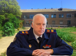 Коллектив волгоградской ЦРБ обвинил главбуха в травле и поборах