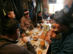 Волгоградка прописала в своей квартире 13 иностранцев