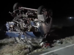 В смертельном  ДТП под Волгоградом пострадали 11 человек — видео с места