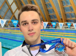 «Сексом не занимаемся, к сожалению»: волгоградский пловец показал быт олимпийской сборной в Японии