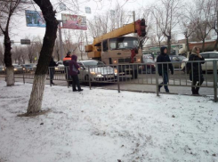 Центр Волгограда парализовали пятничные пробки 