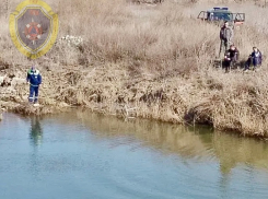 Телефон зверски убитой школьником за 1200 рублей женщины ищут в реке под Волгоградом