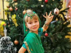 Индийская принцесса Даша Трянзина в конкурсе «Детский новогодний костюм-2020»