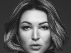 Волочкова, не завидуй: поклонники Ирины Дубцовой оценили шпагат певицы