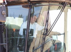 Андрей Бочаров приехал в поле со своим кондиционером