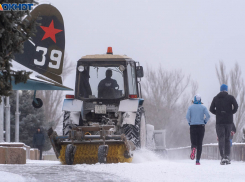Штормовое предупреждение из-за ветра 30 м/с продлено в Волгоградской области