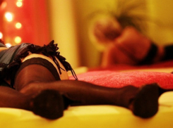 Саратовские сутенеры осуждены за принуждение 5-х камышанок к проституции