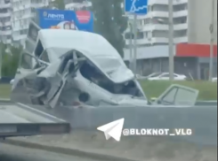 Молодой водитель катафалка скончался после жуткого ДТП в Волгограде 