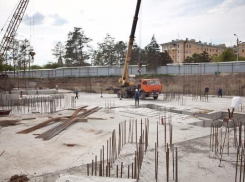 Строители храма Александра Невского экстренно стерли угрозы о взрыве со стенда