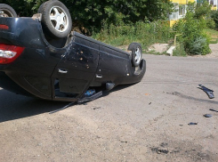 Под Волгоградом в ДТП с «Приорой» пострадала 15-летняя
