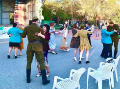 Волгоградцев зовут в Комсомольский сад на бесплатный просмотр фильма «Завтра была война»