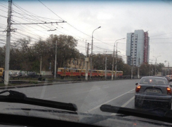 Скоростные трамваи вышли из-под земли в Волгограде из-за поломки вагона 