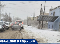 «Пусть мэр Лихачев проедет по Ангарскому, тогда может приведут в порядок весь этот коммунальный ужас»: волгоградка о нечищенных дорогах